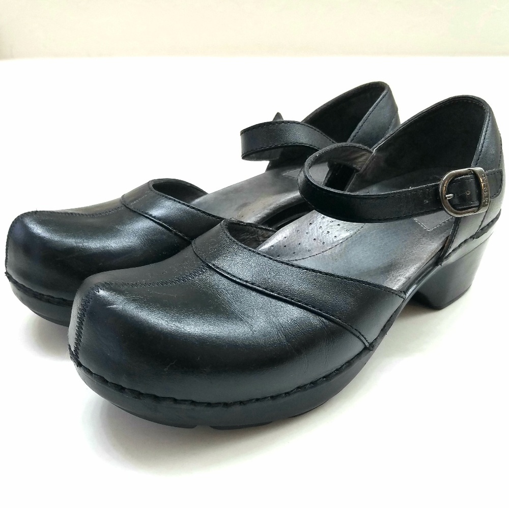 EUC Dansko Mary Jane's